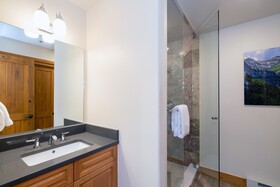 Bear Creek Lodge