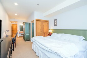 Bear Creek Lodge