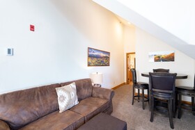 Bear Creek Lodge