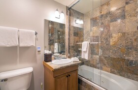 Bear Creek Lodge