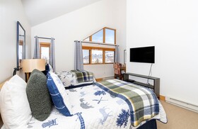Bear Creek Lodge