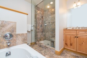 Bear Creek Lodge