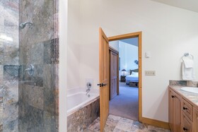 Bear Creek Lodge