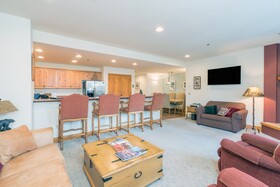 Bear Creek Lodge