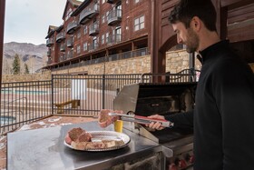 Bear Creek Lodge