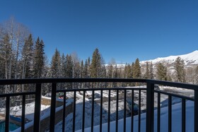 Bear Creek Lodge