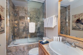 Bear Creek Lodge