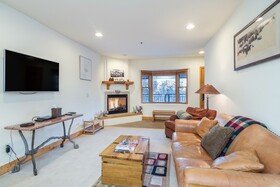 Bear Creek Lodge