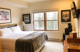 Bear Creek Lodge