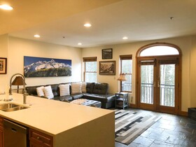 Bear Creek Lodge