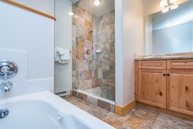 Bear Creek Lodge
