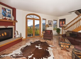 Bear Creek Lodge