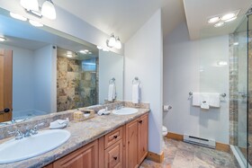 Bear Creek Lodge