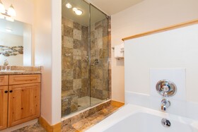 Bear Creek Lodge