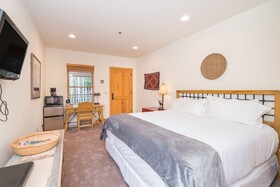 Bear Creek Lodge