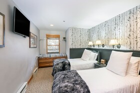 Bear Creek Lodge