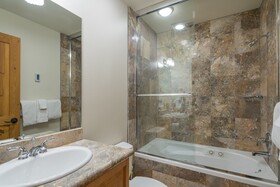 Bear Creek Lodge