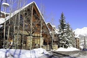 Bear Creek Lodge