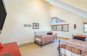 Bear Creek Lodge