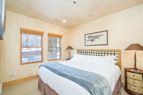 Bear Creek Lodge