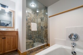 Bear Creek Lodge