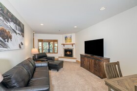 Bear Creek Lodge