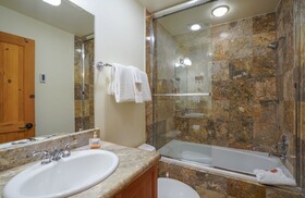 Bear Creek Lodge