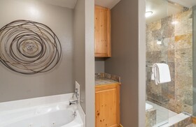 Bear Creek Lodge