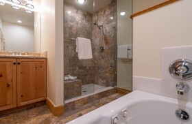 Bear Creek Lodge