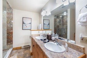 Bear Creek Lodge