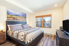 Bear Creek Lodge
