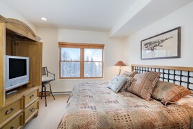 Bear Creek Lodge