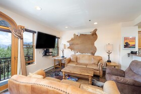 Bear Creek Lodge