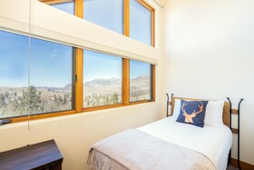 Bear Creek Lodge