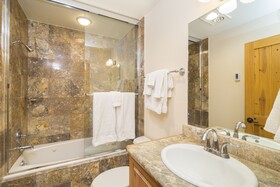 Bear Creek Lodge