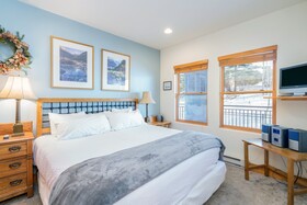 Bear Creek Lodge