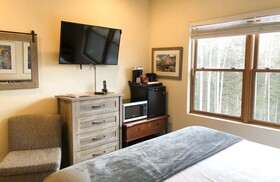 Bear Creek Lodge