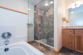 Bear Creek Lodge