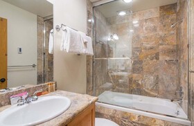 Bear Creek Lodge