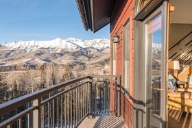 Bear Creek Lodge