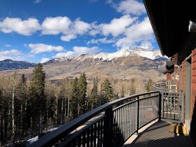 Bear Creek Lodge