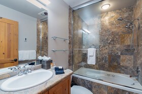 Bear Creek Lodge