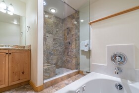 Bear Creek Lodge