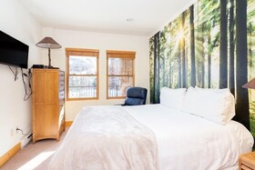 Bear Creek Lodge