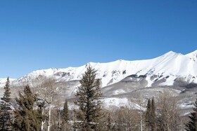 Bear Creek Lodge