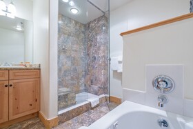 Bear Creek Lodge