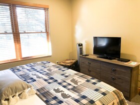 Bear Creek Lodge