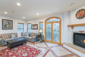 Bear Creek Lodge