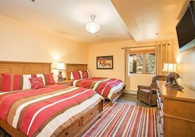 Bear Creek Lodge
