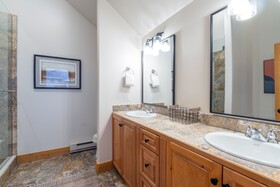 Bear Creek Lodge